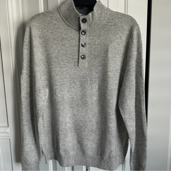 Tommy Bahama Soft Sands Cashmere Button Mock Gray NWT (S)